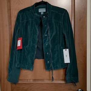 Brand new, super cute short jacket. Bought at Evereve, but bought wrong size.